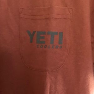Men’s Yeti Coolers Shirt Size Large